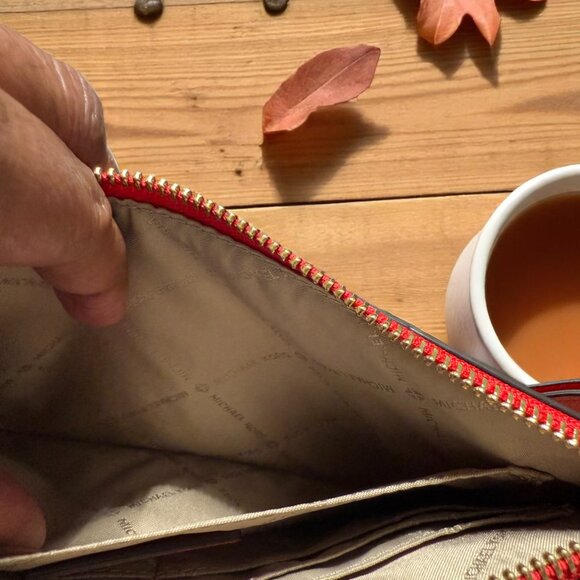 Michael Kors Wristlet Red Zipper Credit Card‎ Holder - Picture 10 of 10